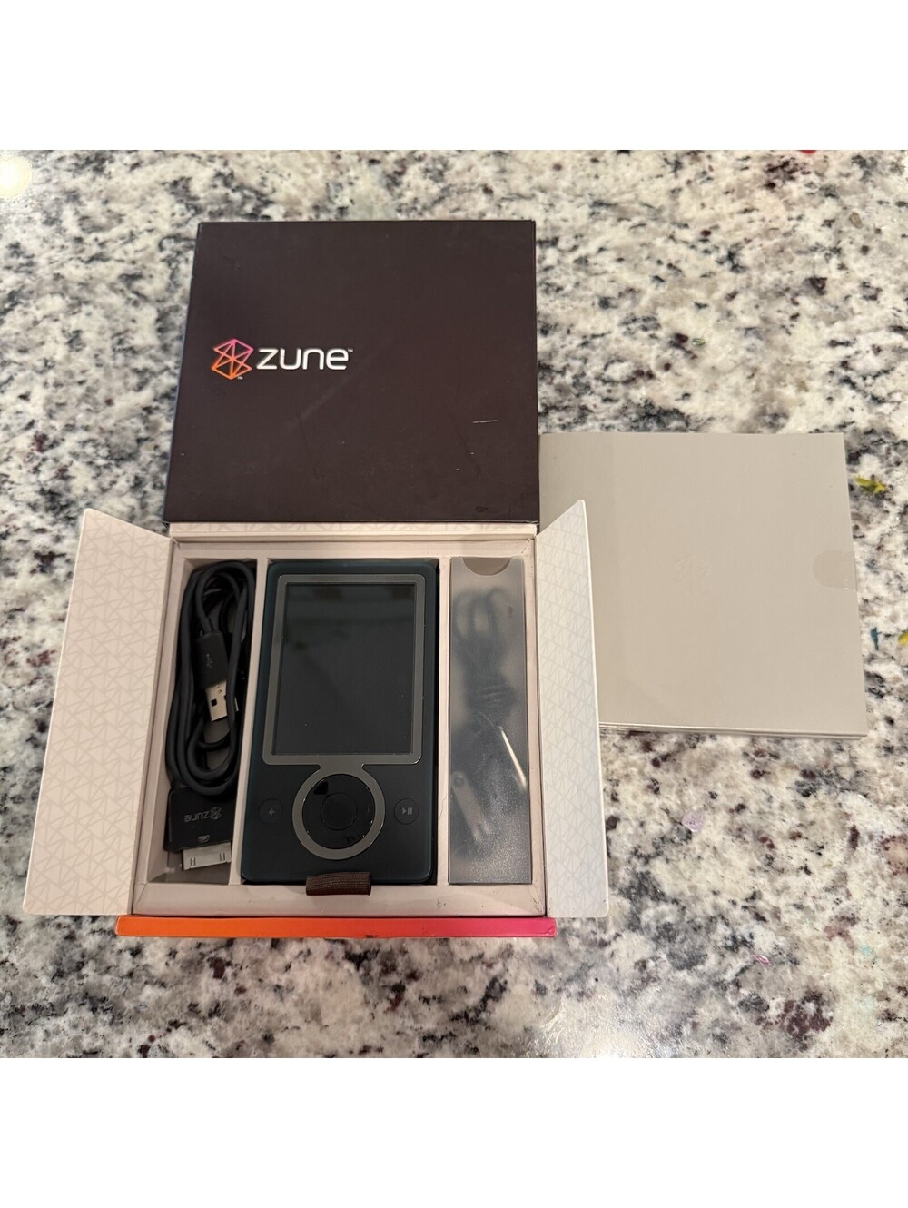 Vintage 2006 Microsoft Zune HD 30GB Gen 1 Black MP3 Player New In Open Box RARE